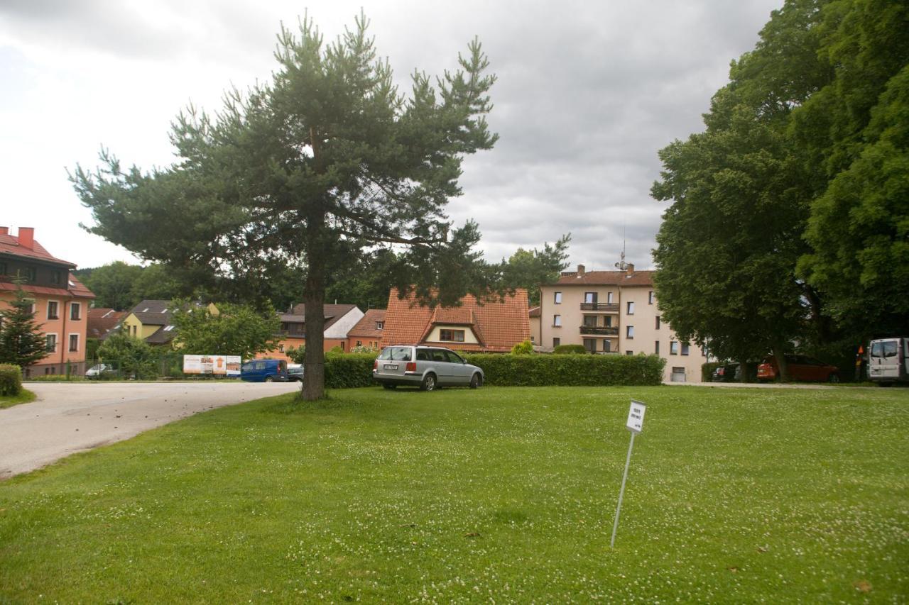 Apartmany Zak Frymburk Exteriör bild