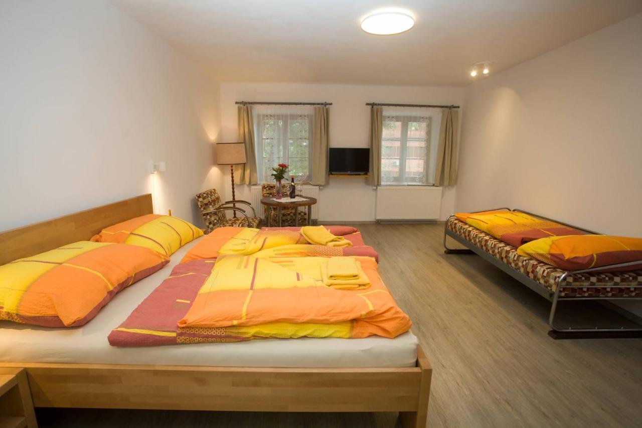 Apartmany Zak Frymburk Exteriör bild